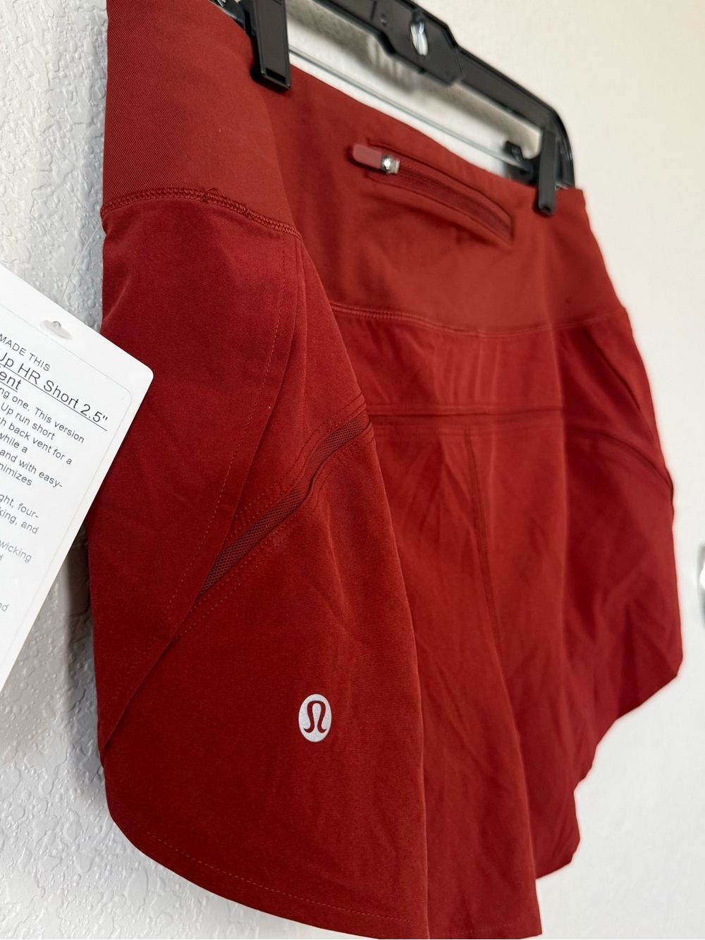 Lululemon Speed Up HR Short 2.5” Mesh Vent Cranberry Charm M NWT - Picture 4 of 8